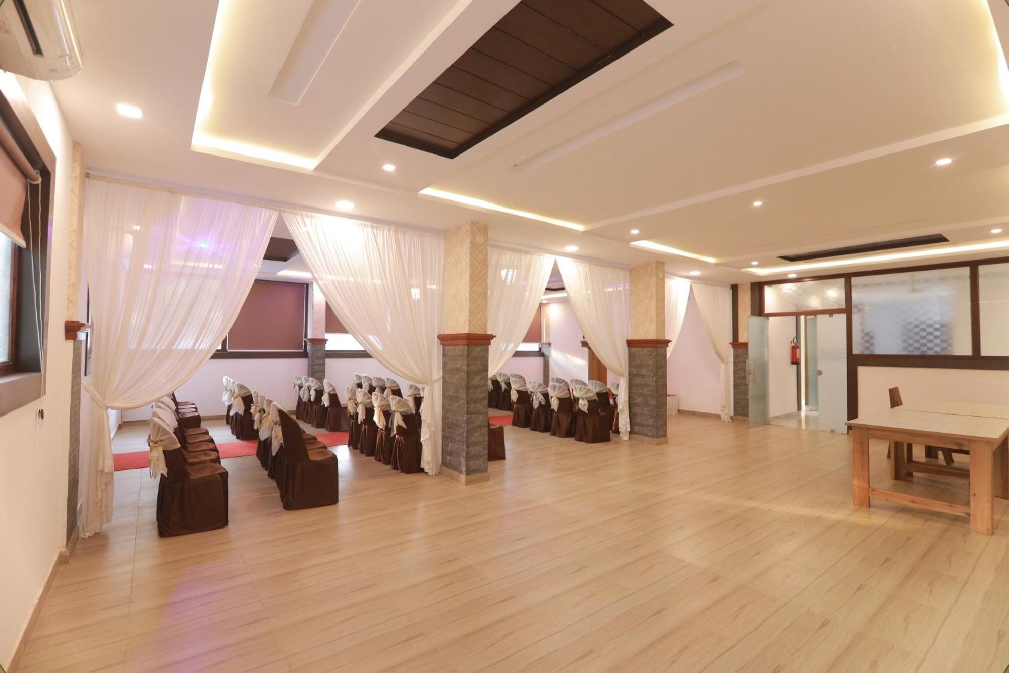 Opm Inn Payyannur Bagian luar foto